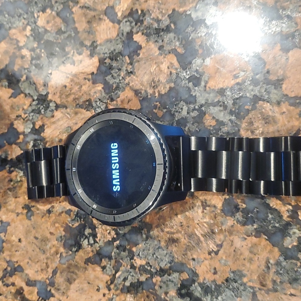 Samsung Gear 3 Frontier 46mm Smart Watch, New Battery & Charger & X-tra Bands - Picture 2 of 16